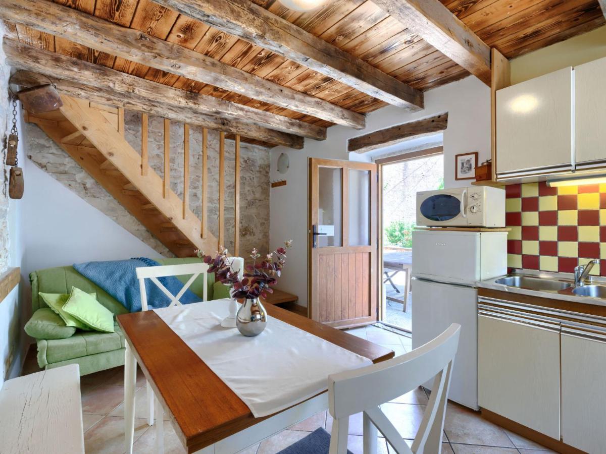 Holiday Home Pinia I - Kst126 By Interhome Kaštelir Dış mekan fotoğraf