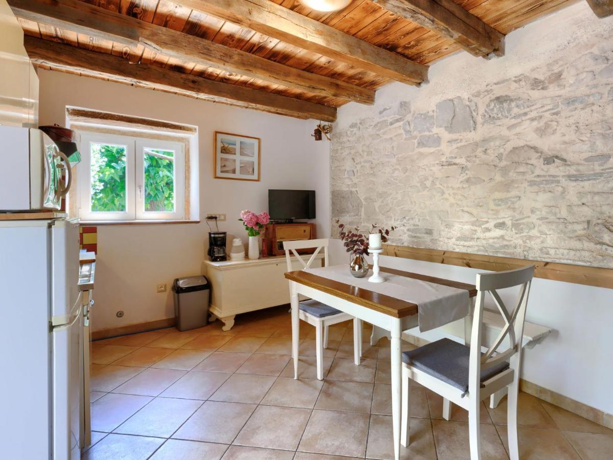 Holiday Home Pinia I - Kst126 By Interhome Kaštelir Dış mekan fotoğraf